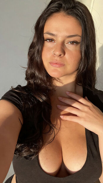 Leaked Iris laurent private photo viral onlyfans