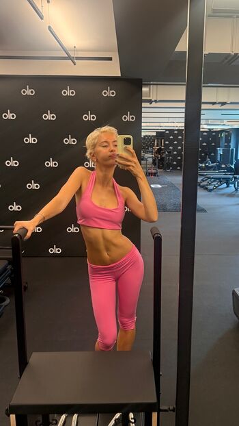 Leaked Iris law private photo viral onlyfans