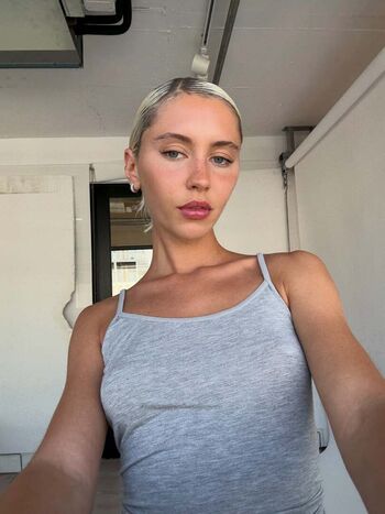 Leaked Iris law private photo viral onlyfans