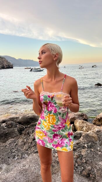 Leaked Iris law private photo viral onlyfans