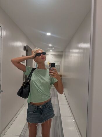 Leaked Iris law private photo viral onlyfans