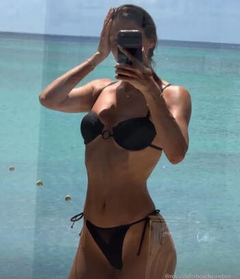 Leaked Iris mittenaere  page private photo viral onlyfans