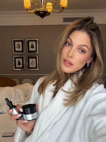 Leaked Iris mittenaere private photo viral onlyfans