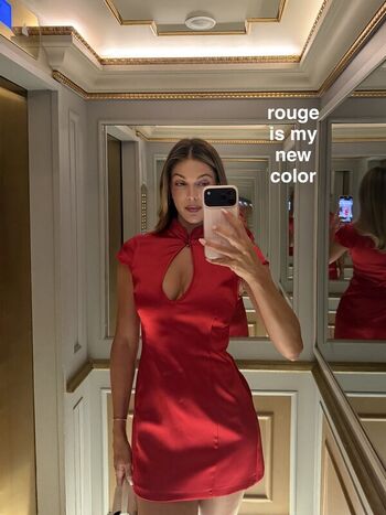 Leaked Iris mittenaere private photo viral onlyfans