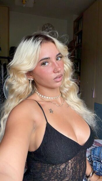 Leaked Iris vallaranii private photo viral onlyfans