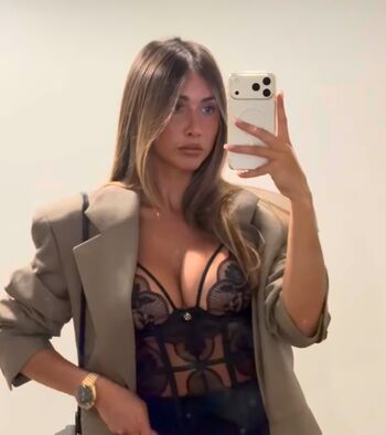 Leaked Isabeau private photo viral onlyfans