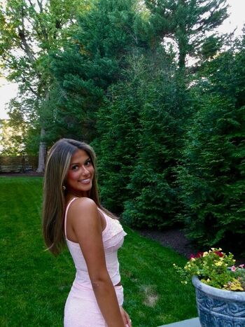 Isabella Ault