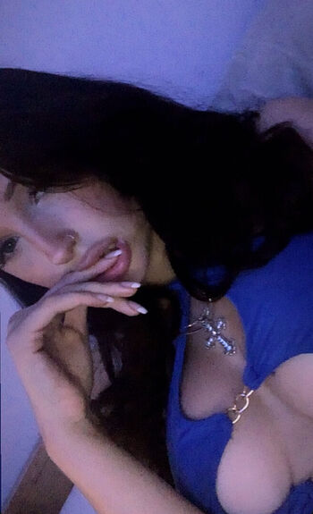 Isabelle / 3sa.1e / mizzyalwaysonline / mizzybackonline