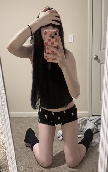 Leaked Isizzly page private photo viral onlyfans