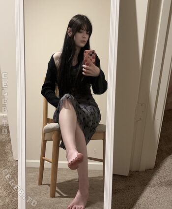 Leaked Isizzly page private photo viral onlyfans