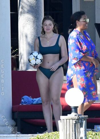 Iskra Lawrence