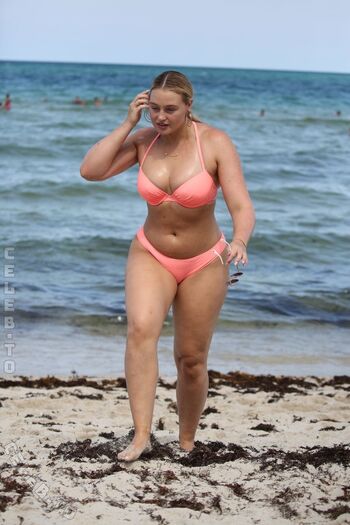 Iskra Lawrence