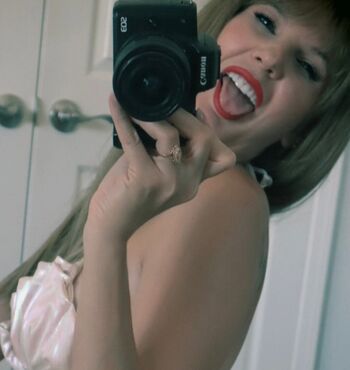 ItsJustblondie