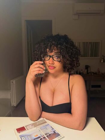 Leaked Itsqueennovaa private photo viral onlyfans