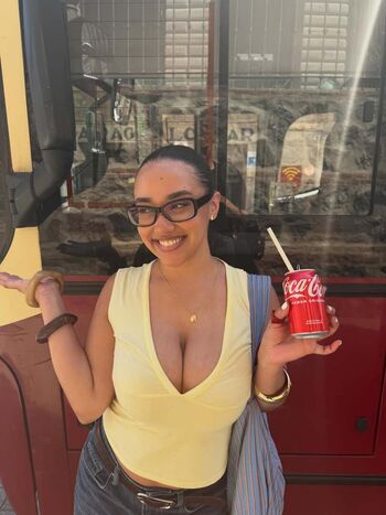 Leaked Itsqueennovaa private photo viral onlyfans