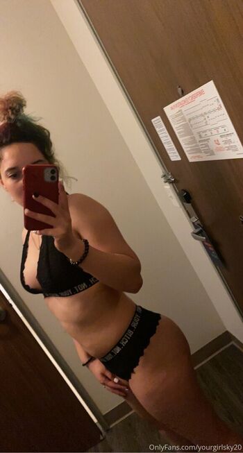 itsyagirlsky