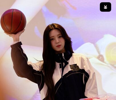 Leaked Itzy all in us page private photo viral onlyfans
