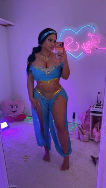 Leaked Ivysky private photo viral onlyfans