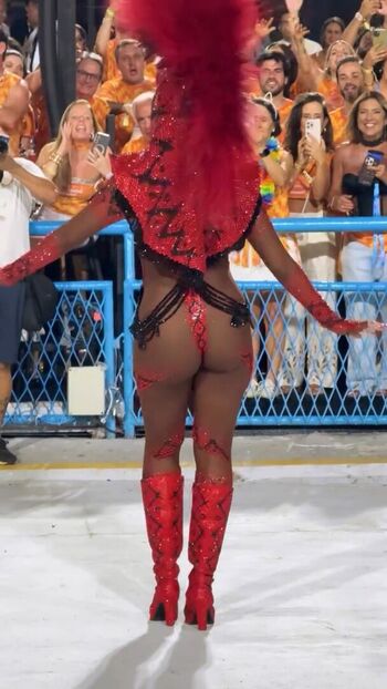 Iza Cantora