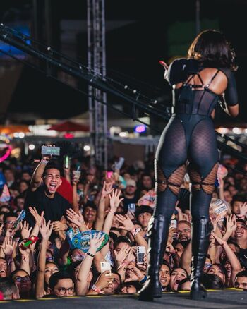 Leaked Iza cantora private photo viral onlyfans