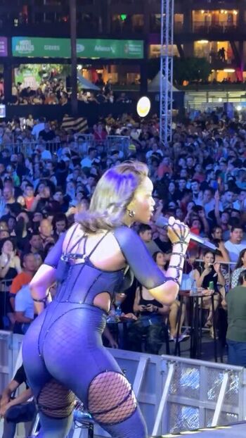Leaked Iza cantora private photo viral onlyfans