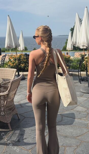 Leaked Izaandelle private photo viral onlyfans