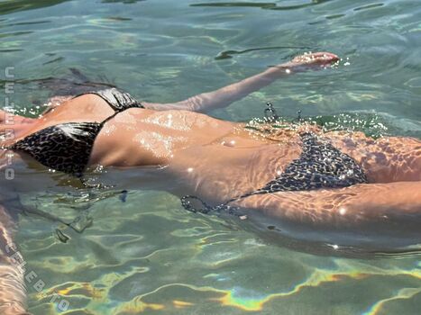 Leaked Izaandelle page private photo viral onlyfans