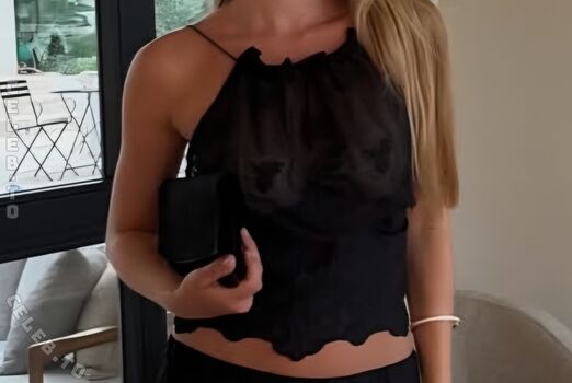 Leaked Izaandelle private photo viral onlyfans