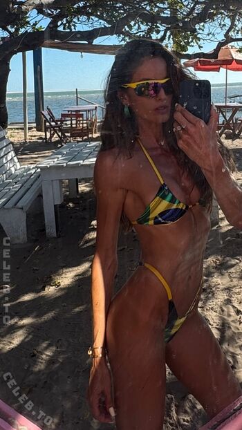 Leaked Izabel goulart page private photo viral onlyfans