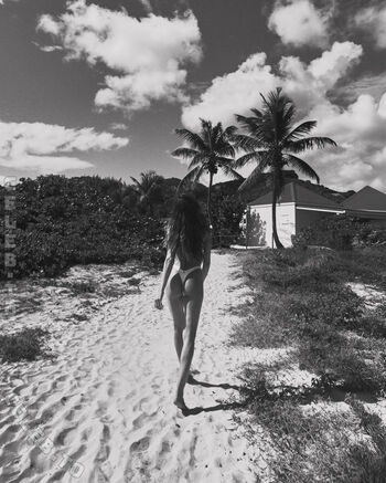 Izabel Goulart