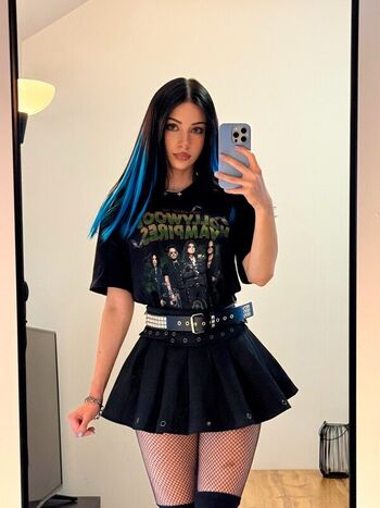 Leaked Izabell tv page private photo viral onlyfans