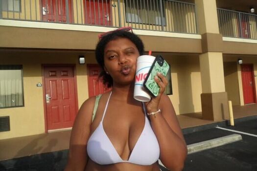 Izzbizz1215