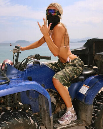 Leaked Izzi dame page private photo viral onlyfans