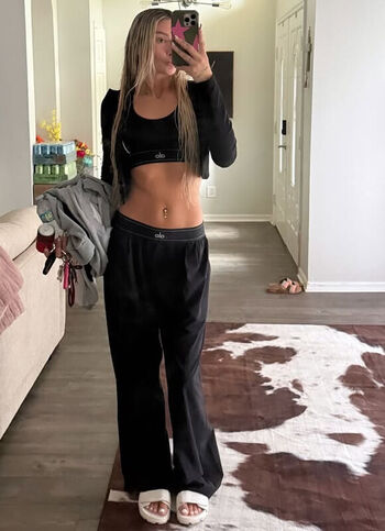 Leaked Izzi dame page private photo viral onlyfans