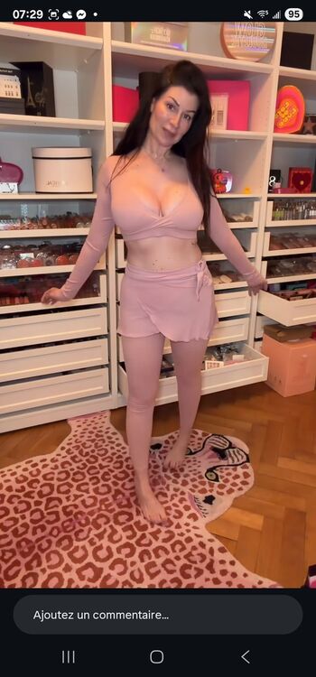 Leaked Izzipoopi page private photo viral onlyfans