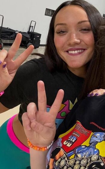 Izzy Moreno / ItsIzzyMania