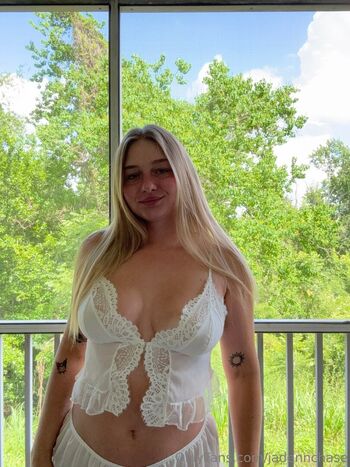 Leaked Izzybizzybelle page private photo viral onlyfans