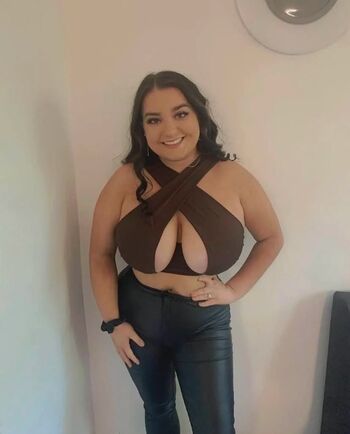 izzylareina