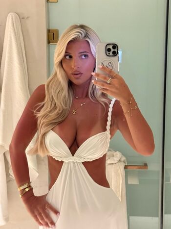 Leaked Izzytaffs private photo viral onlyfans