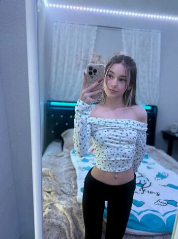 Leaked Izzyuwuu private photo viral onlyfans