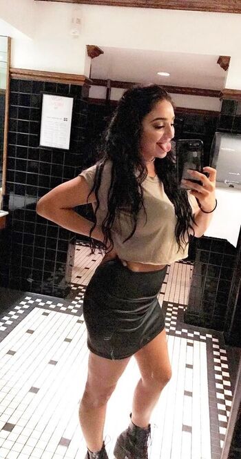 Jackie Eloise