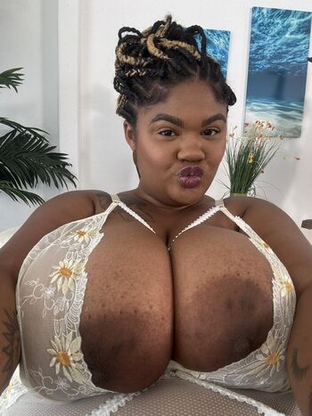 Jaida Violet