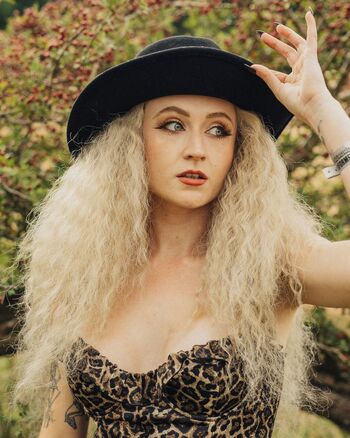 Leaked Janet devlin private photo viral onlyfans