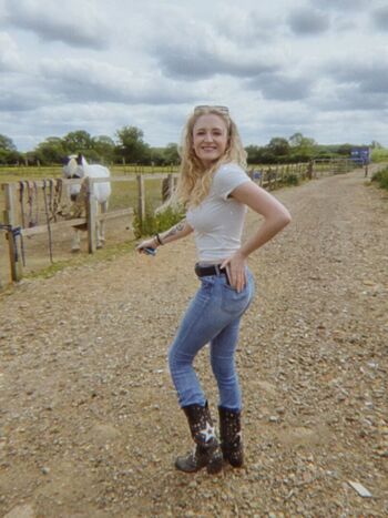 Leaked Janet devlin private photo viral onlyfans