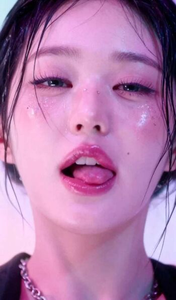 Leaked Jang wonyoung private photo viral onlyfans