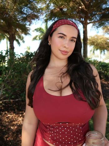 Jasmin Glover