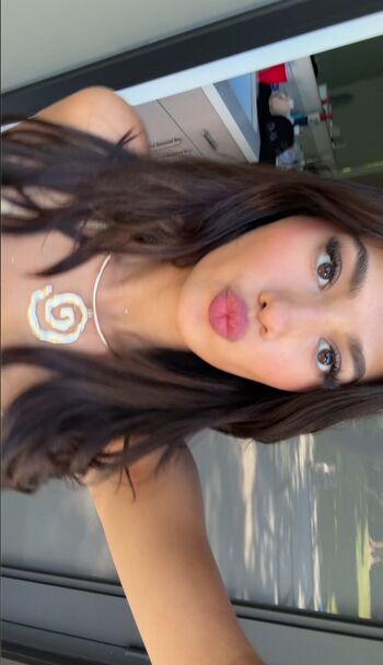 jasmine_lillyyyy