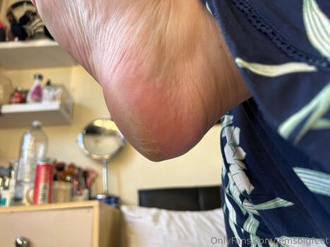 Leaked Jemsbigfeet private photo viral onlyfans