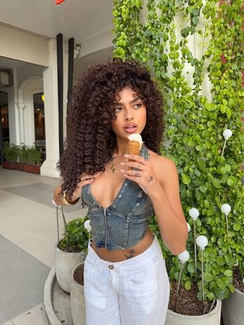 Leaked Mrsfoxxie/ private photo viral onlyfans