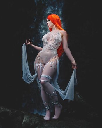 Jenna Lynn Meowri